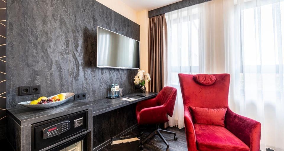 TV and multimedia, Seating area