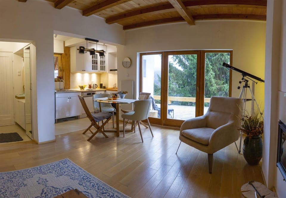 Kitchen or kitchenette, Dining area, kitchen