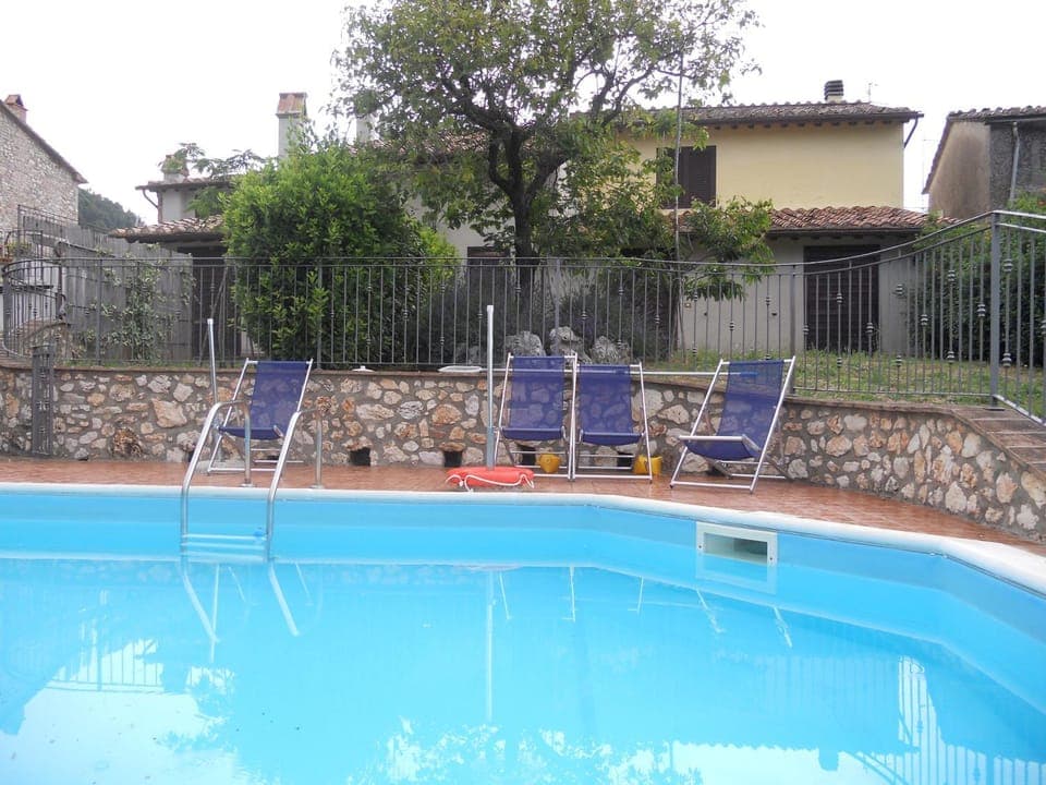 Swimming pool, sunbed