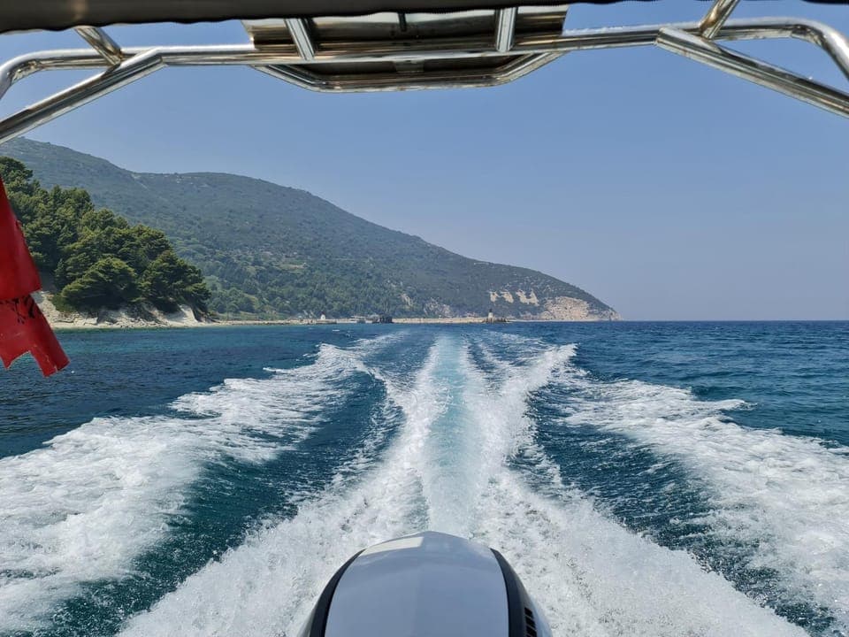 Nearby landmark, Neighbourhood, Activities, Beach