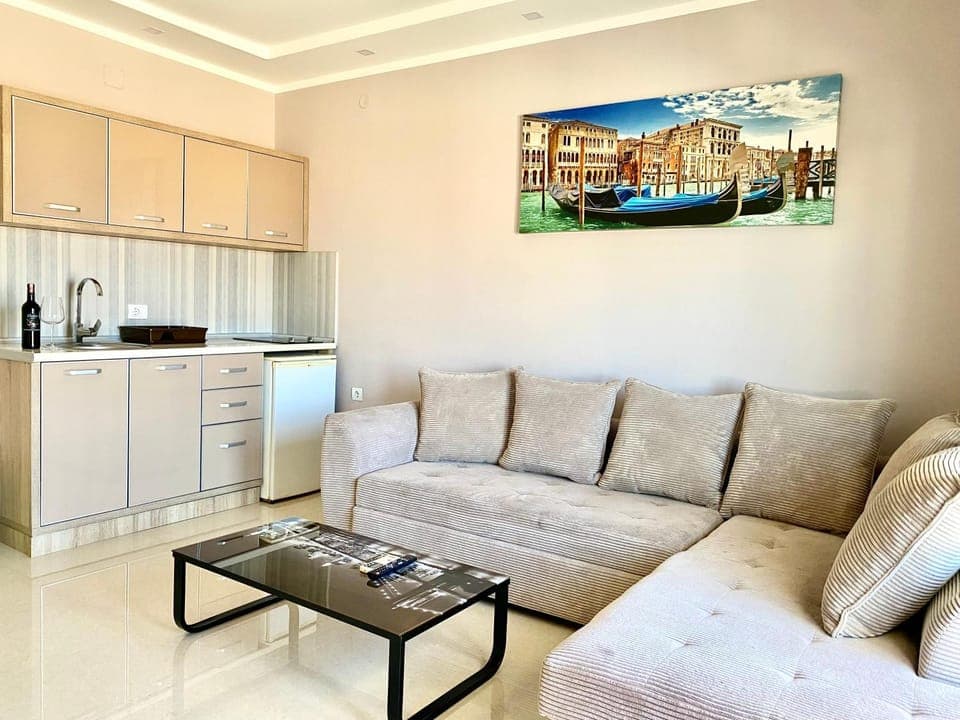 Kitchen or kitchenette, Living room, Seating area