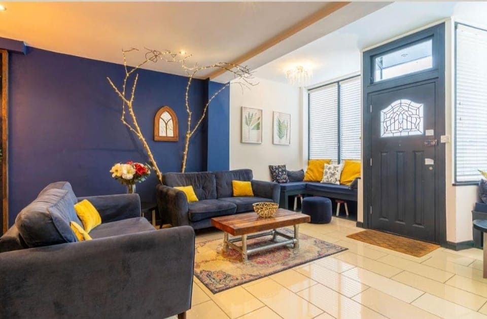 Living room, Seating area