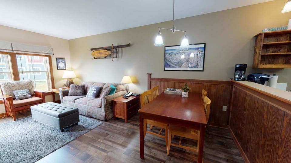 Living room, Dining area
