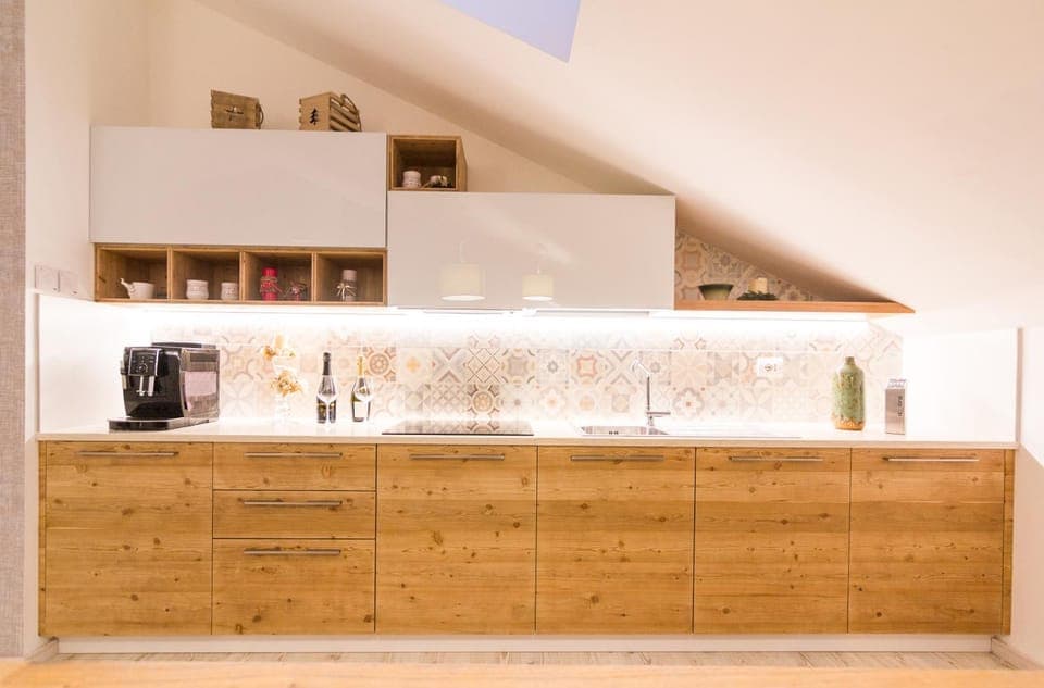 Kitchen or kitchenette, Communal kitchen