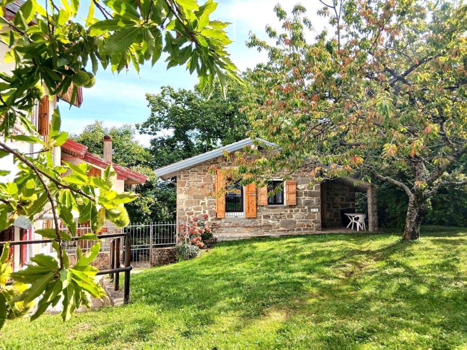 Property building, Facade/entrance, Garden