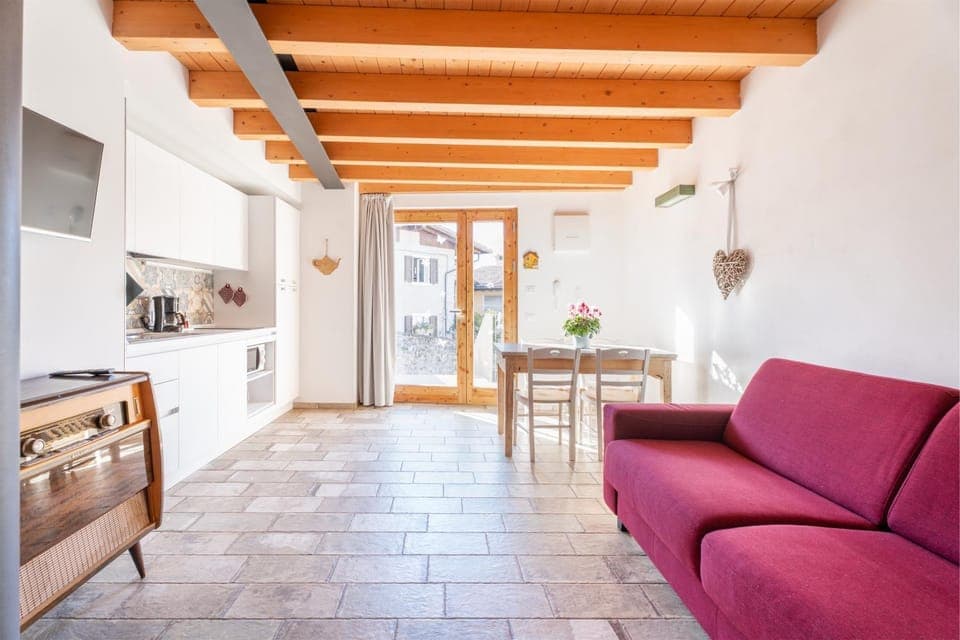 Kitchen or kitchenette, Living room