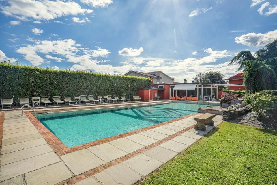 Day, Natural landscape, Garden, Garden view, Pool view, Swimming pool, sunbed