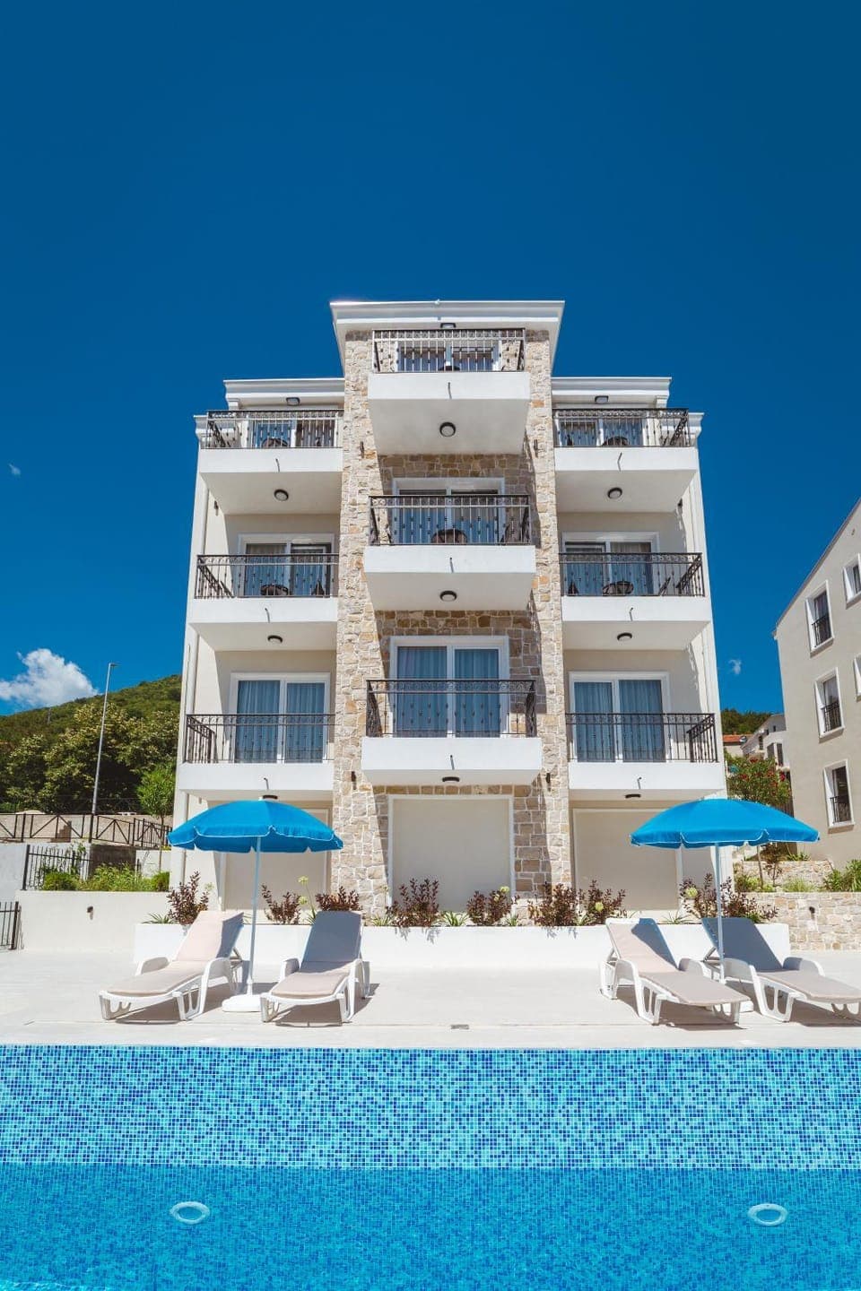 Property building, Swimming pool