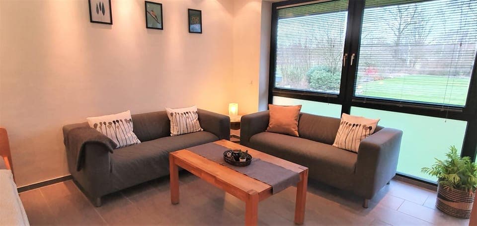 Living room, Photo of the whole room, Bedroom