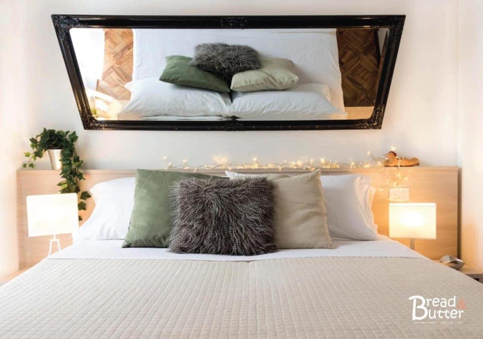 Shower, Toilet, Patio, Restaurant/places to eat, Communal lounge/ TV room, Bed, People, People, Neighbourhood, BBQ facilities, Children play ground, Garden, Bathroom, TV and multimedia, Coffee/tea facilities, Balcony/Terrace, Balcony/Terrace, Lobby or reception, Lounge or bar, Photo of the whole room, Decorative detail, Bedroom, Communal kitchen, Pets, Pets, Pets, Guests, Supermarket/grocery shop, Shopping Area, Drinks, Non alcoholic drinks, group of guests, Family, Facility for disabled guests