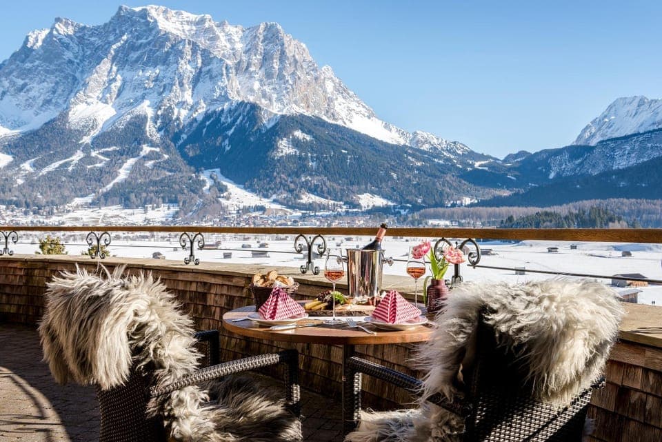 Day, Winter, Balcony/Terrace, On site, Garden view, Mountain view