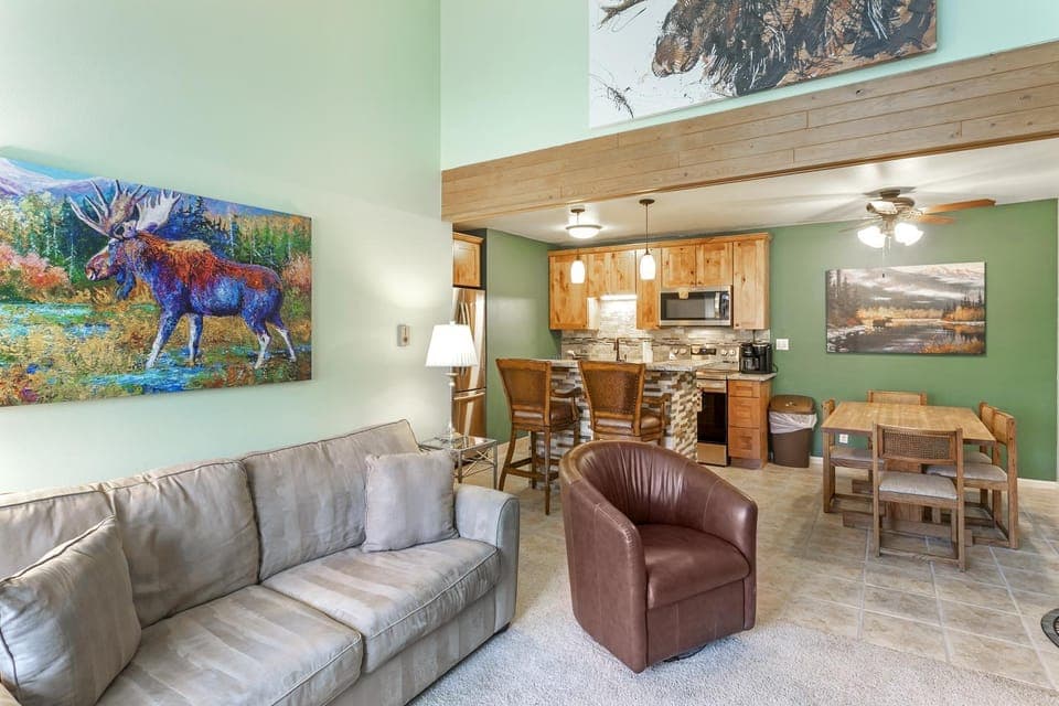 Kitchen or kitchenette, Living room, Dining area