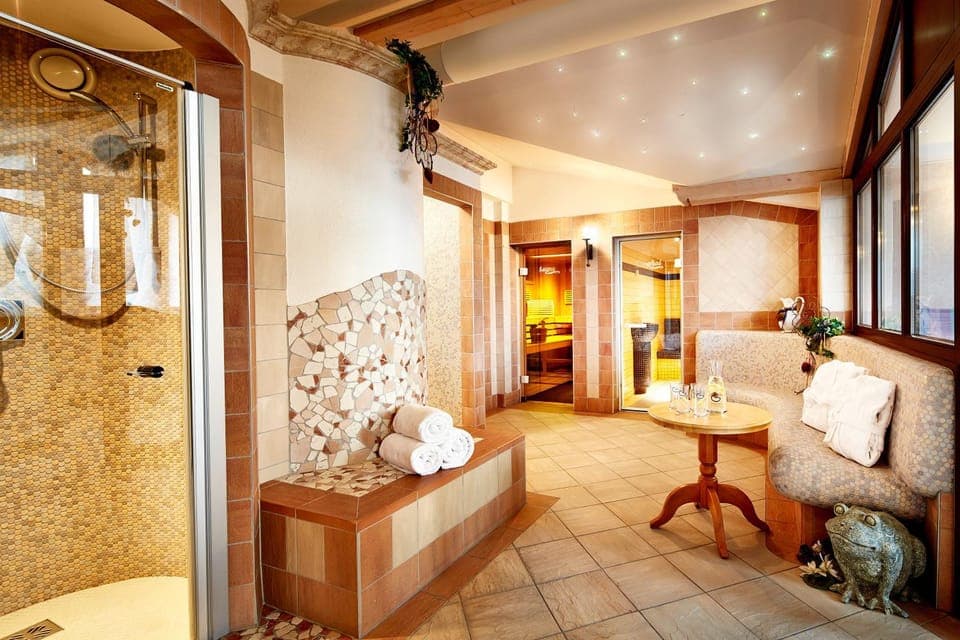 Sauna, Steam room, Spa and wellness centre/facilities