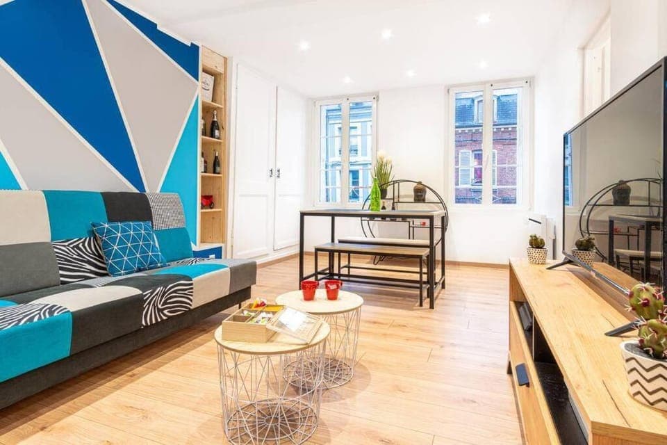 Communal lounge/ TV room