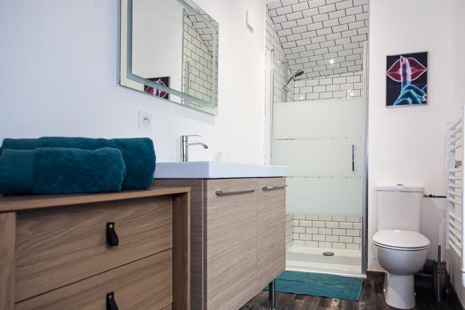 Shower, Toilet, Bathroom