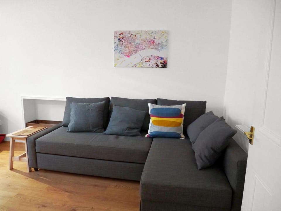 Bed, Seating area, heating