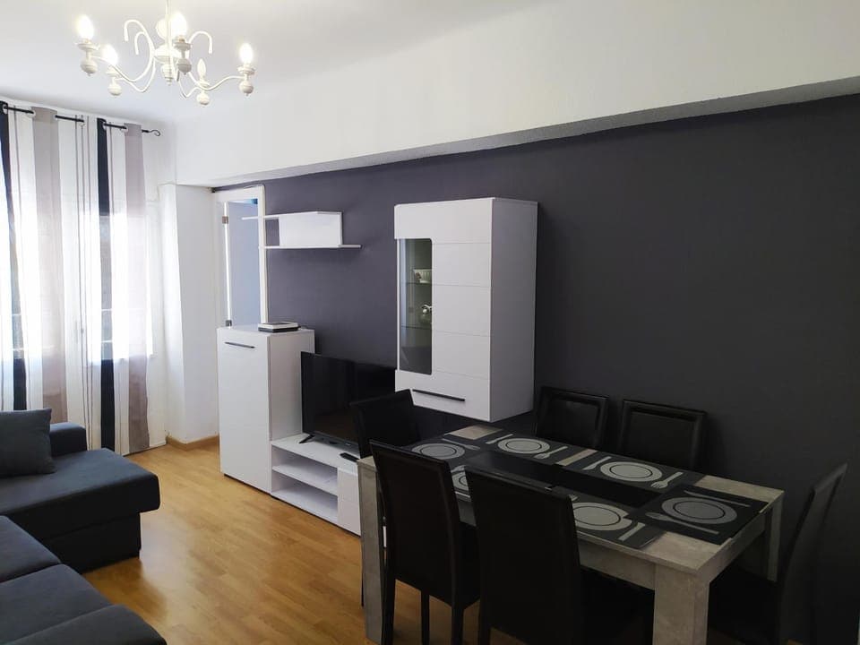 TV and multimedia, Living room, Dining area