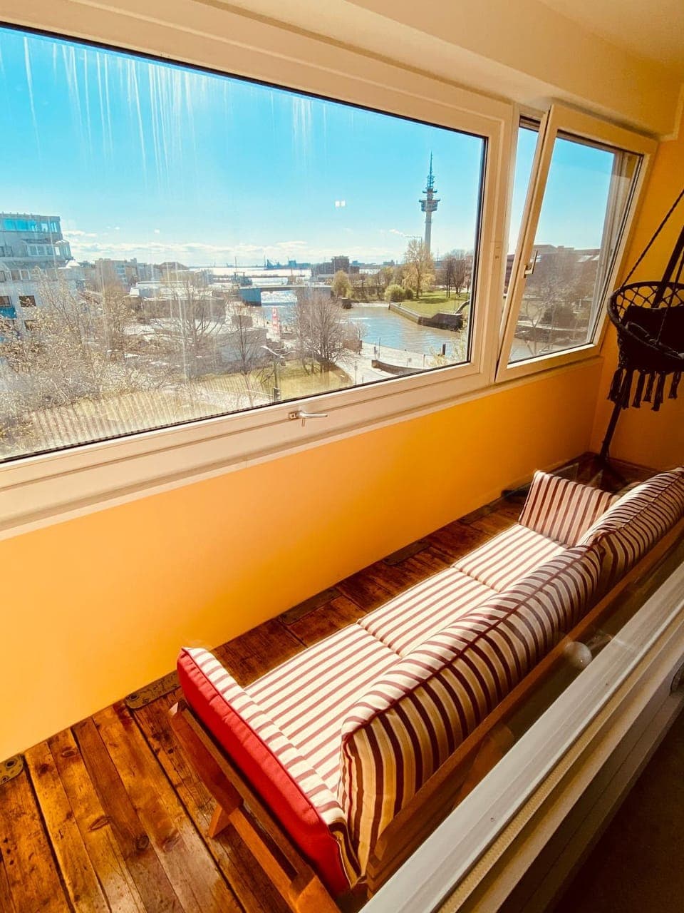 View (from property/room), Balcony/Terrace, Photo of the whole room