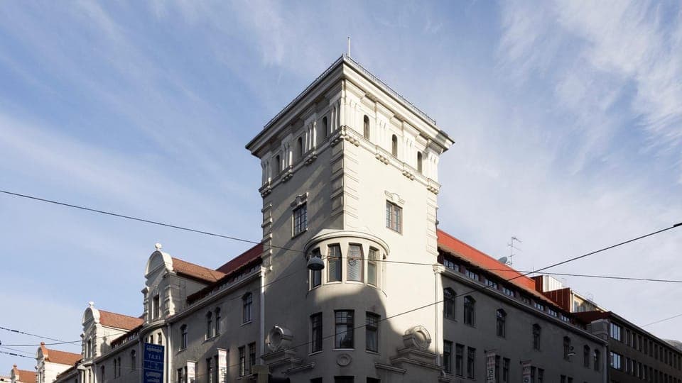 Property building, Neighbourhood