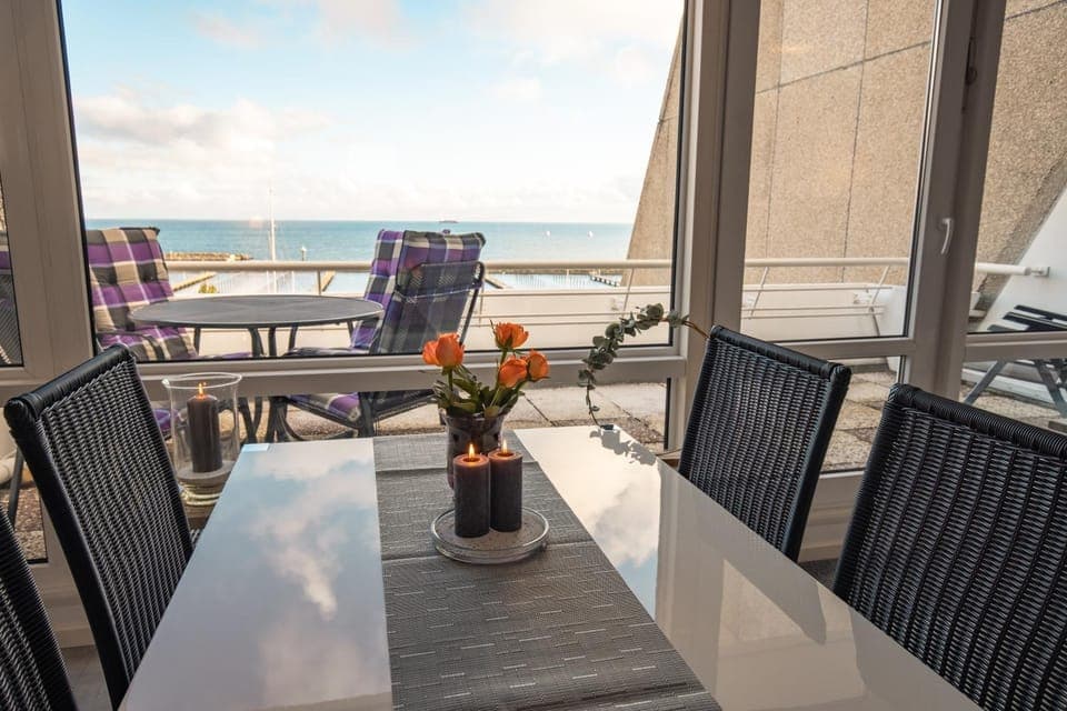 Balcony/Terrace, Dining area
