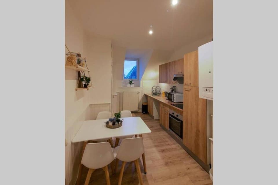 Dining area, Communal kitchen