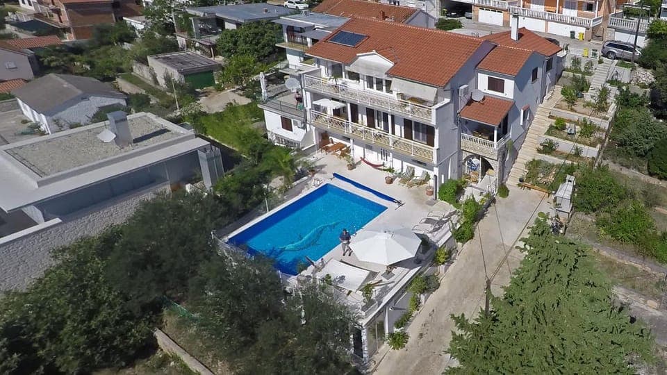 Property building, Day, Neighbourhood, Bird's eye view, Pool view, Street view, Swimming pool, sunbed