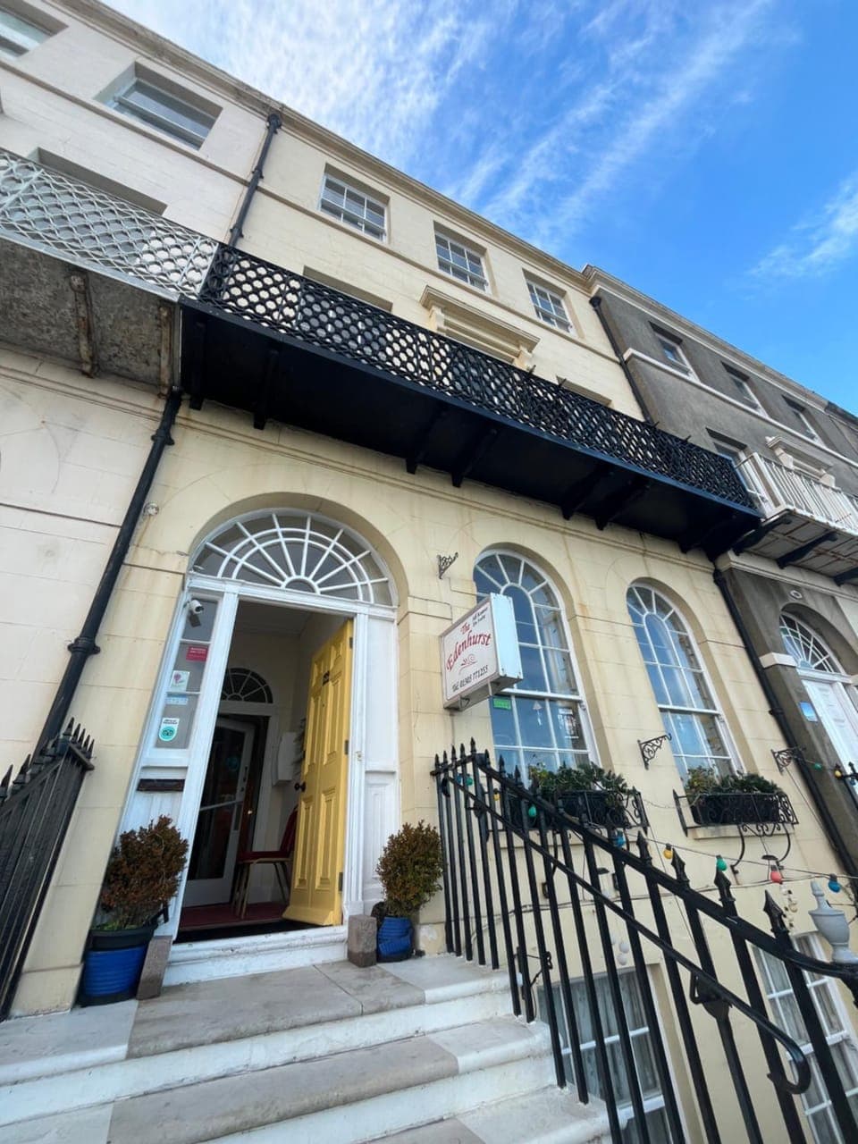 Property building, Facade/entrance, Day