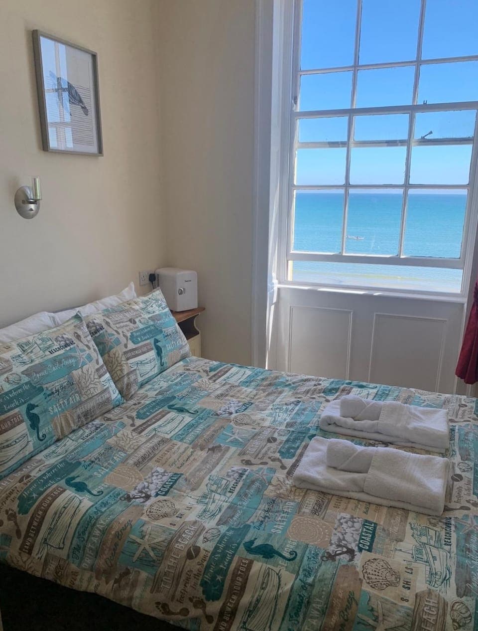 Bed, Sea view, towels