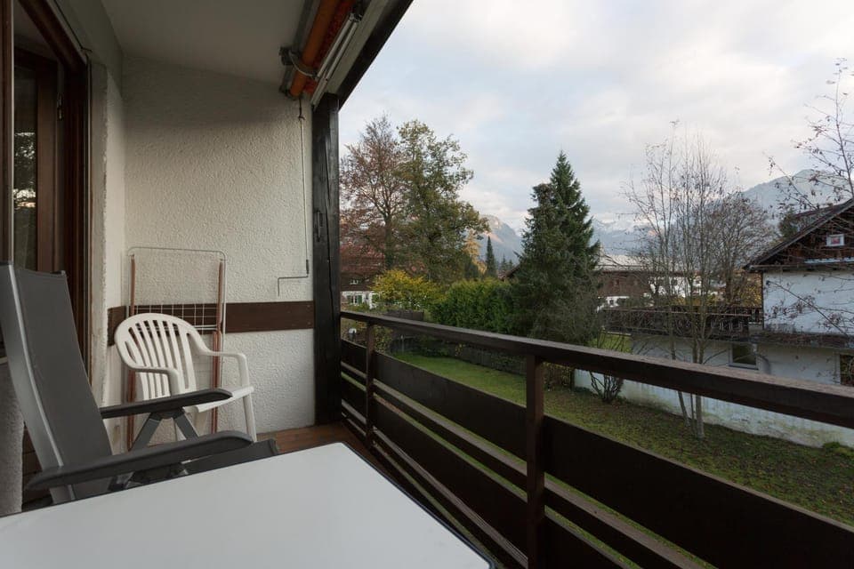 Spring, Balcony/Terrace, Mountain view