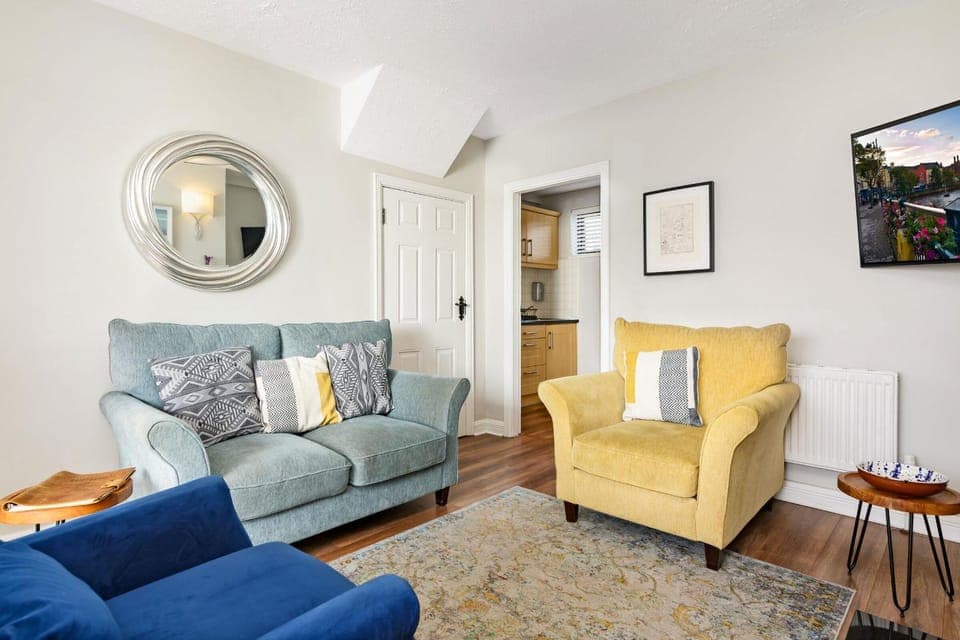 Communal lounge/ TV room, Living room