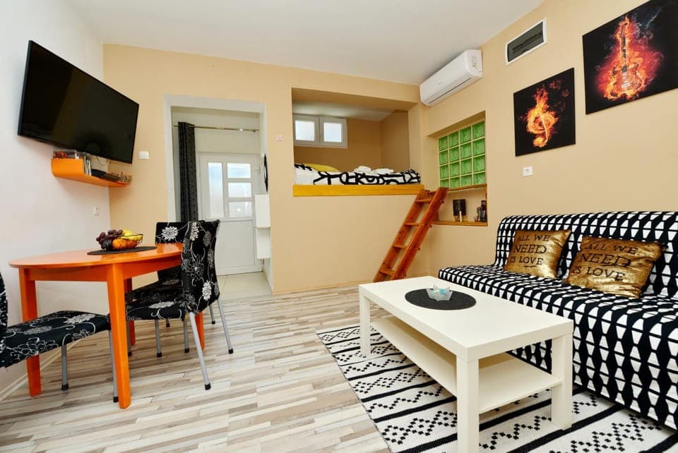 Lounge or bar