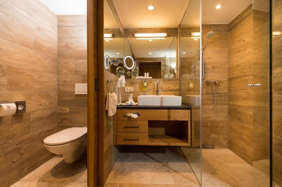 Bathroom, Other, Photo of the whole room, Decorative detail