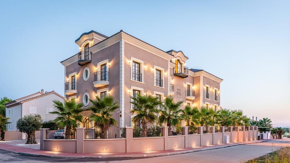 Property building, Facade/entrance