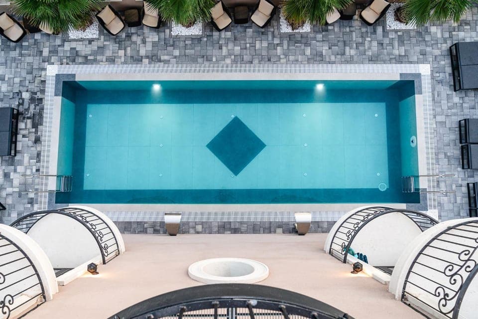 Property building, Swimming pool