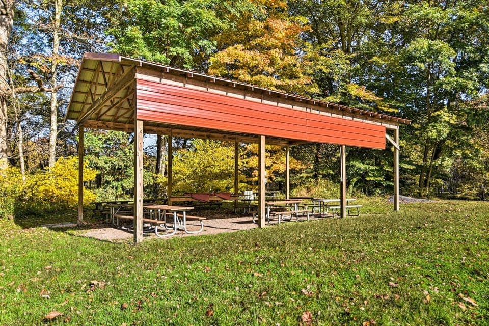 Cozy ‘Anchors Away’ Cabin Hideaway w/ Fire Pit! Cabin in Shenandoah Valley