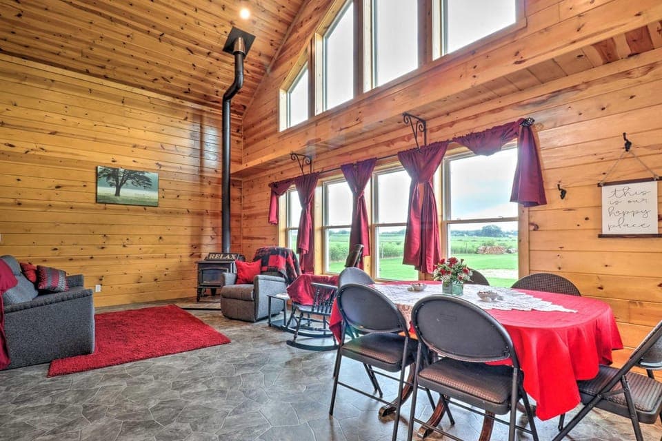 Cozy ‘Haven of Rest’ Home w/ Amish Country Views! House in Indiana