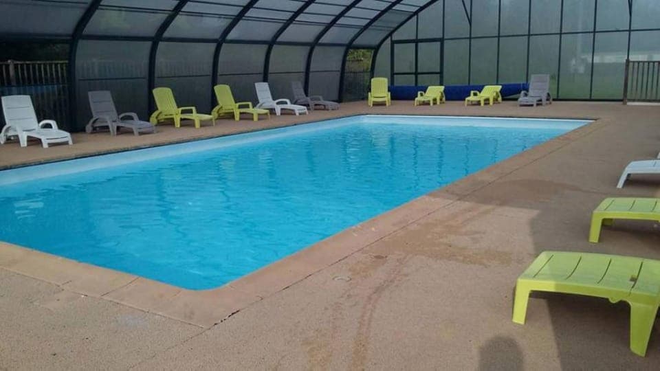 Day, Pool view, Swimming pool, sunbed