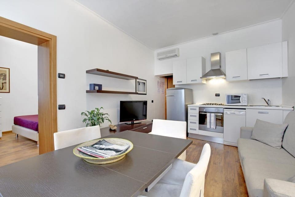 TV and multimedia, Kitchen or kitchenette, Living room, Dining area, pet friendly, stove