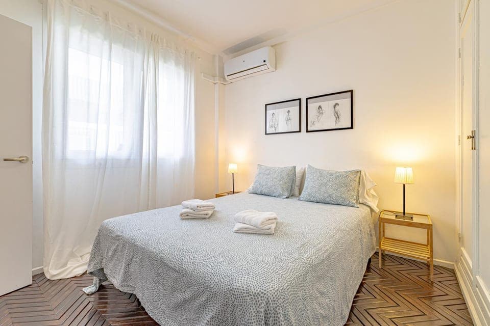 Bed, Bedroom, air conditioner