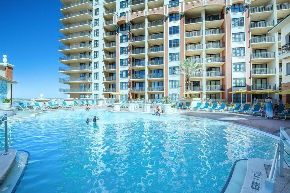 Emerald Grande W222- Rexford's BEACH Retreat House in Okaloosa Island