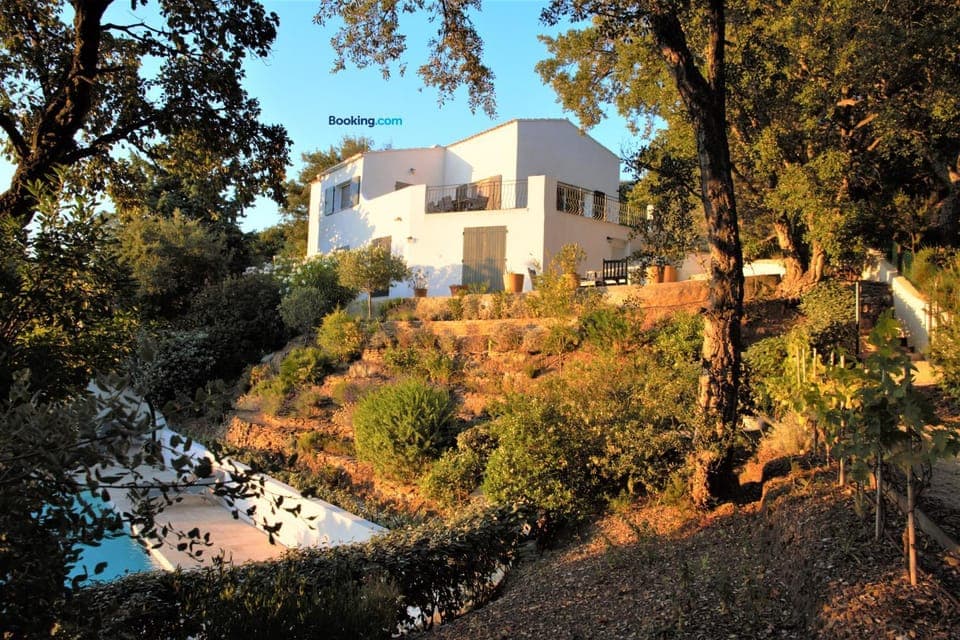 Property building, Natural landscape, Garden view, Pool view, Swimming pool, Sunset