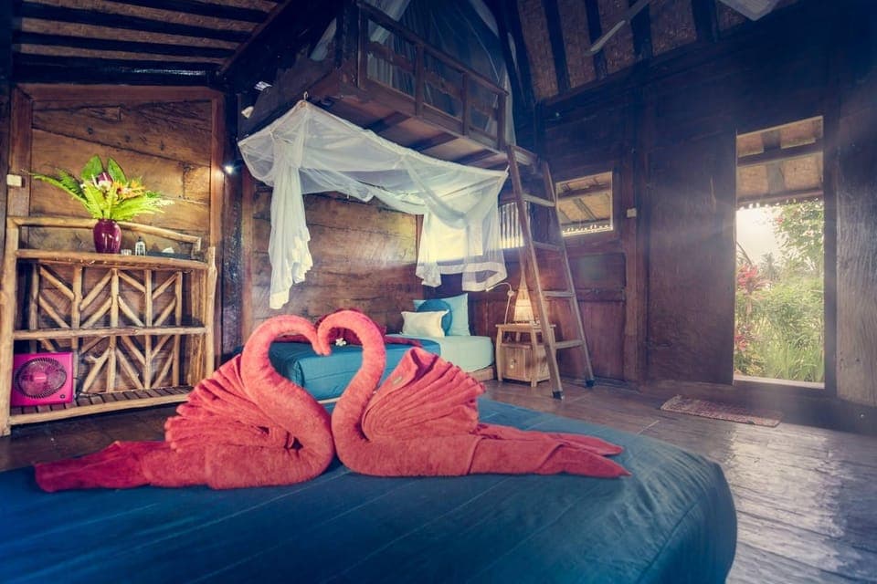 Bed, Bedroom, Garden view, bunk bed