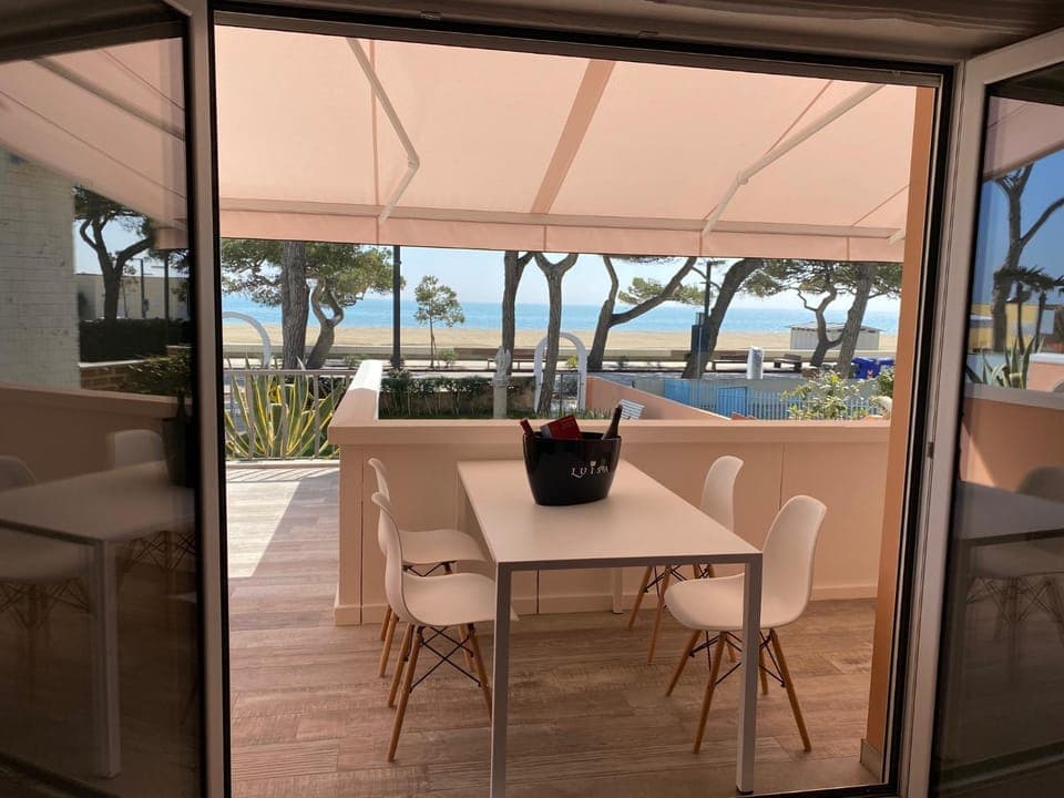 Balcony/Terrace, Dining area