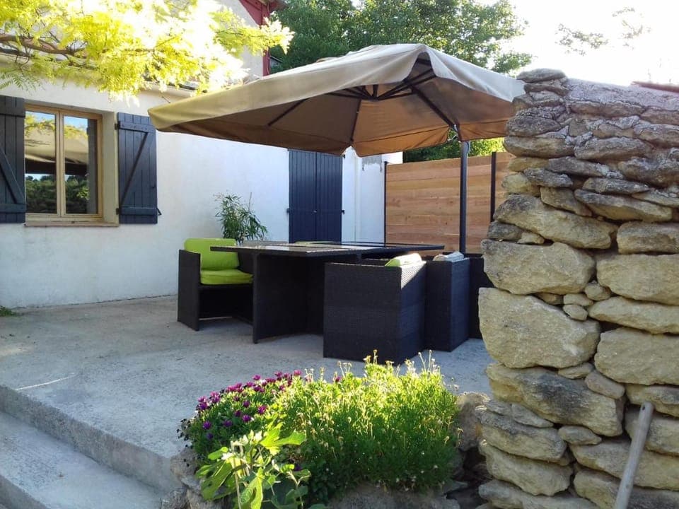 Patio, Facade/entrance, BBQ facilities