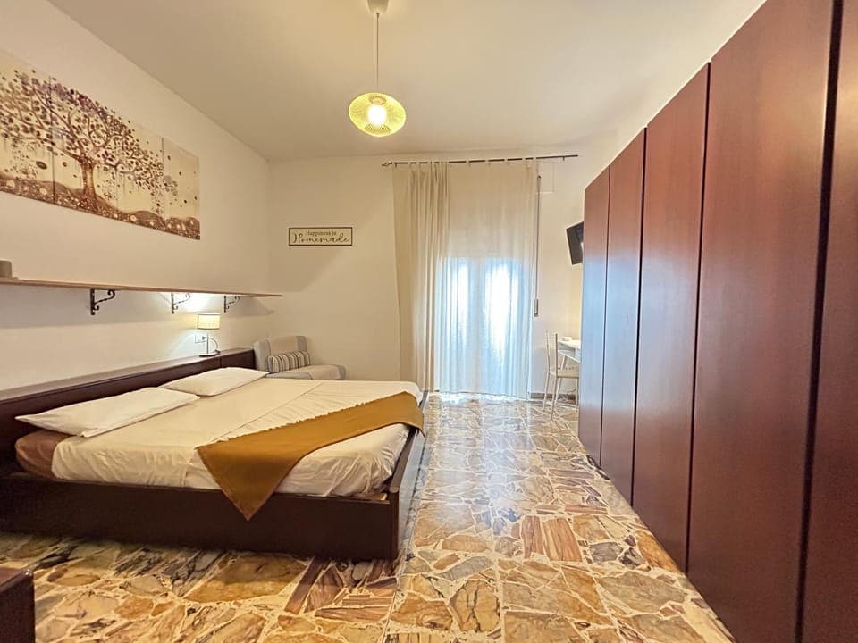 Bed, Photo of the whole room, Bedroom, wardrobe