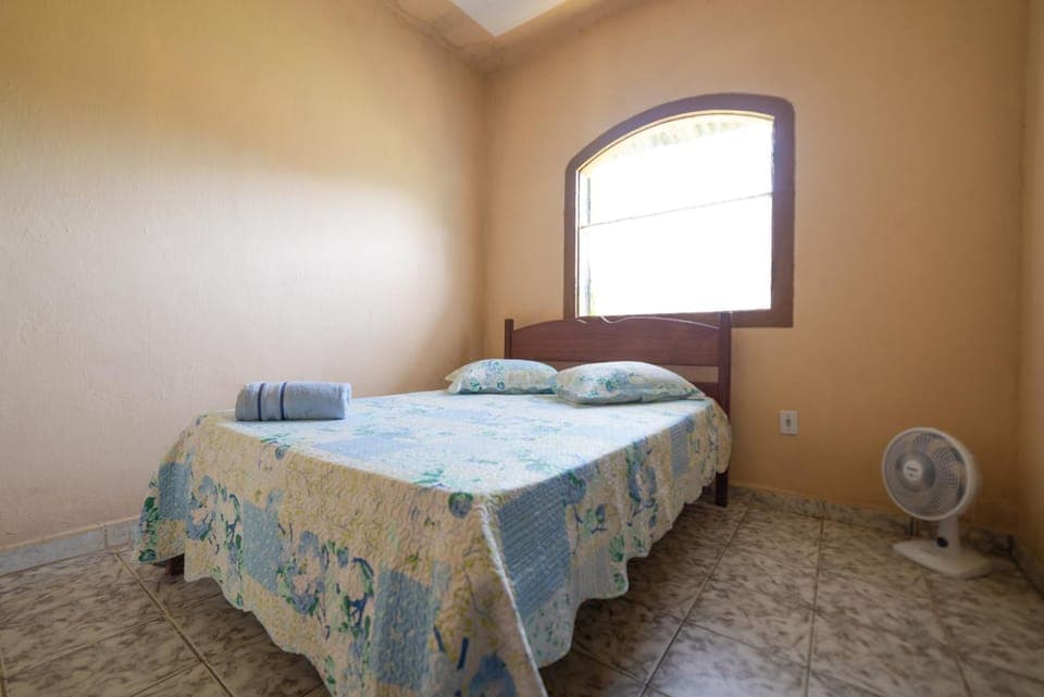 Bed, Photo of the whole room, Bedroom, fireplace, towels