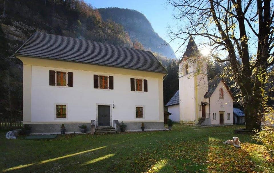 Property building, Natural landscape, Mountain view