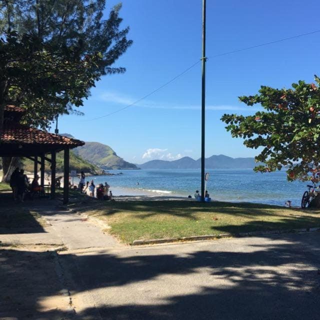 Nearby landmark, Day