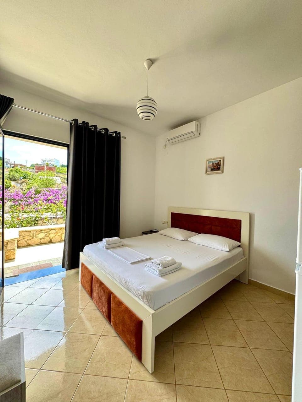 Bed, Photo of the whole room, Bedroom, towels, air conditioner