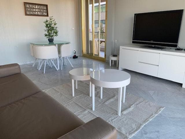 TV and multimedia, Living room, Dining area